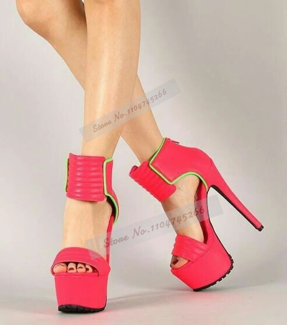 Rose Red Matte Leather Striped - Wide Fit Heels recension och pris